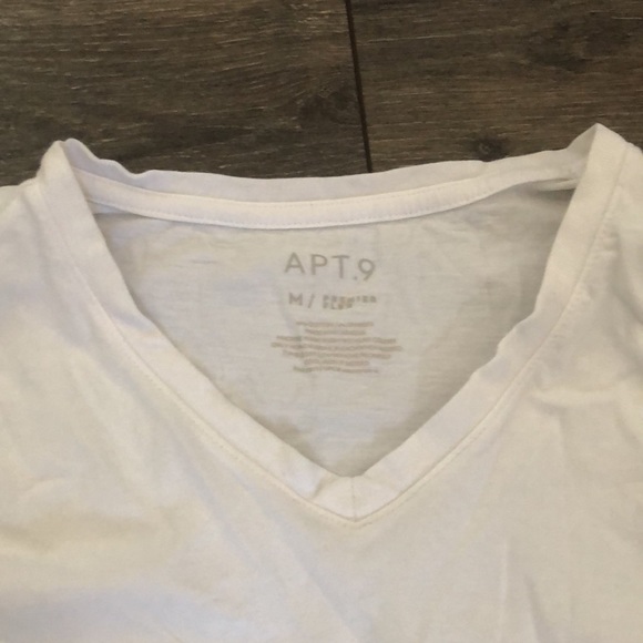 Apt. 9 White V Neck. Sz Medium. - Picture 2 of 2
